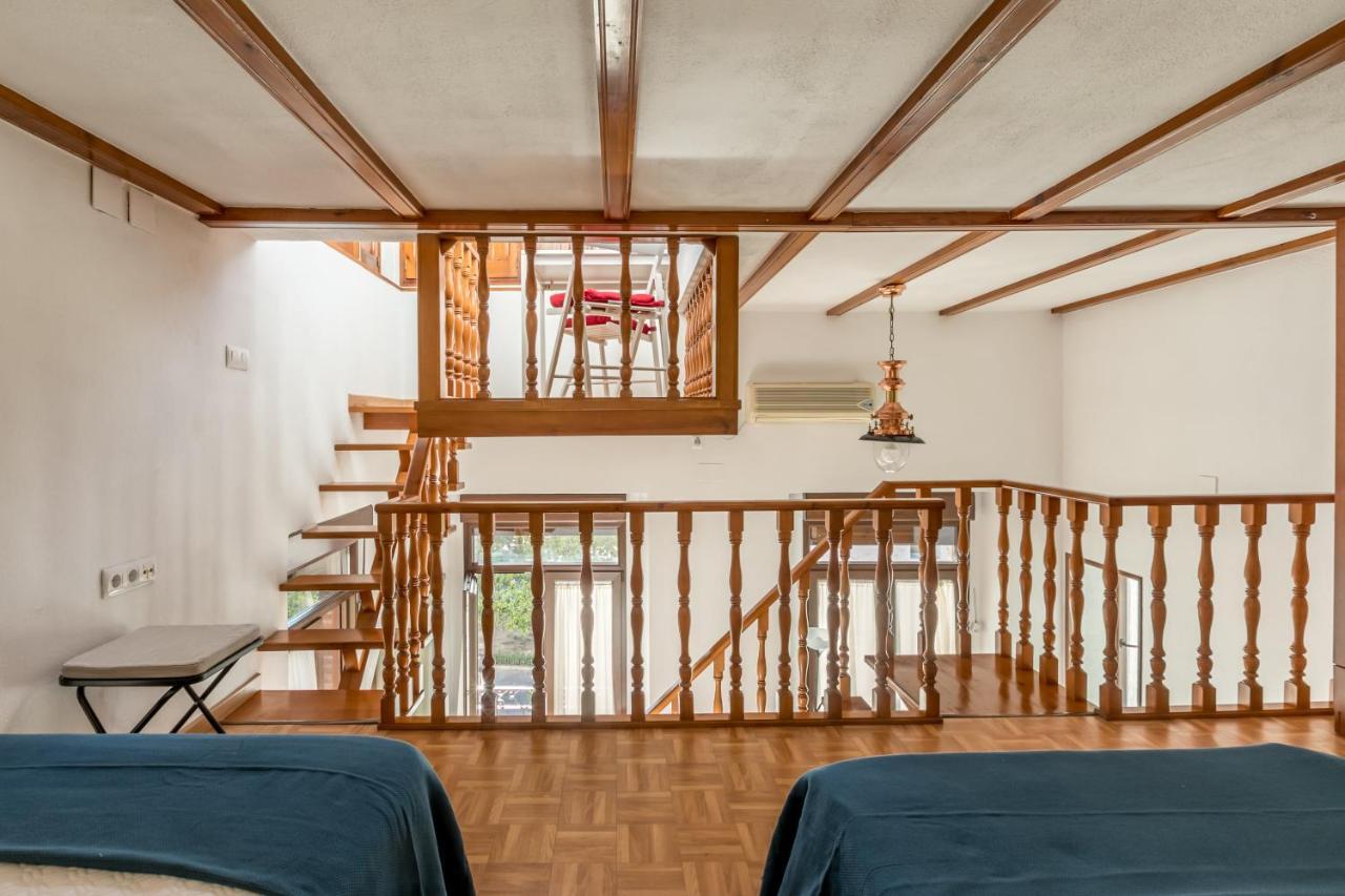 Duplex Jesus Gran Poder 4. Plaza De La Gavidia Sevilla Eksteriør bilde