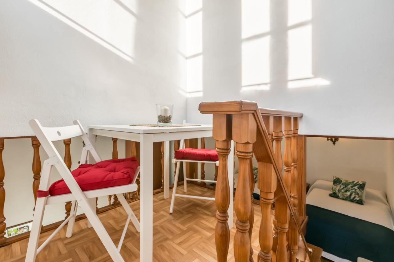 Duplex Jesus Gran Poder 4. Plaza De La Gavidia Sevilla Eksteriør bilde